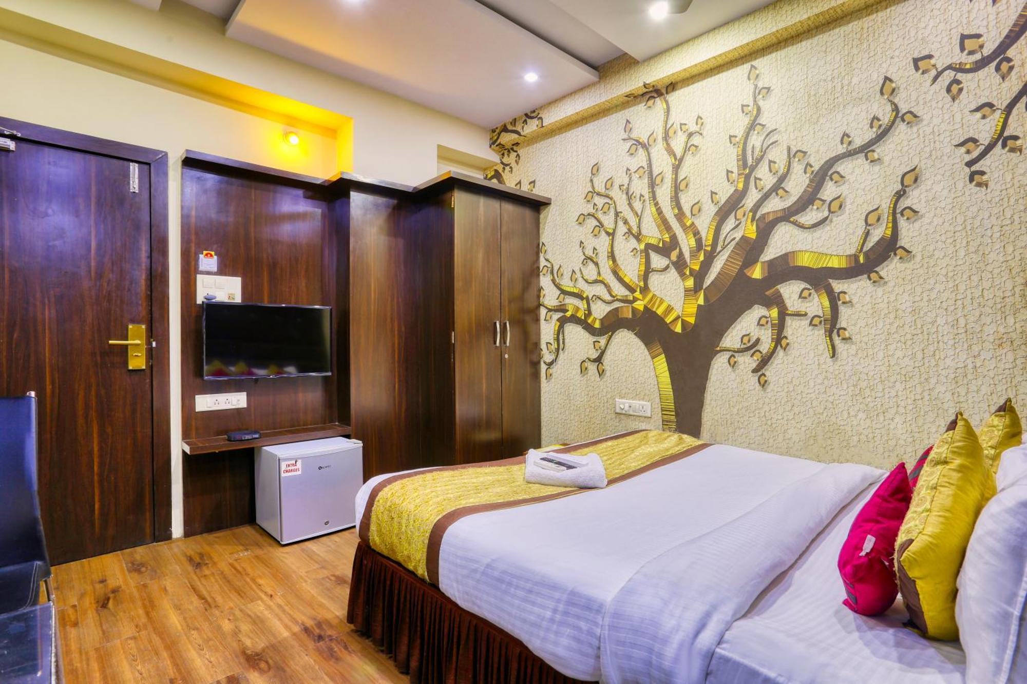 The Ashoka Hotel Индаур Экстерьер фото