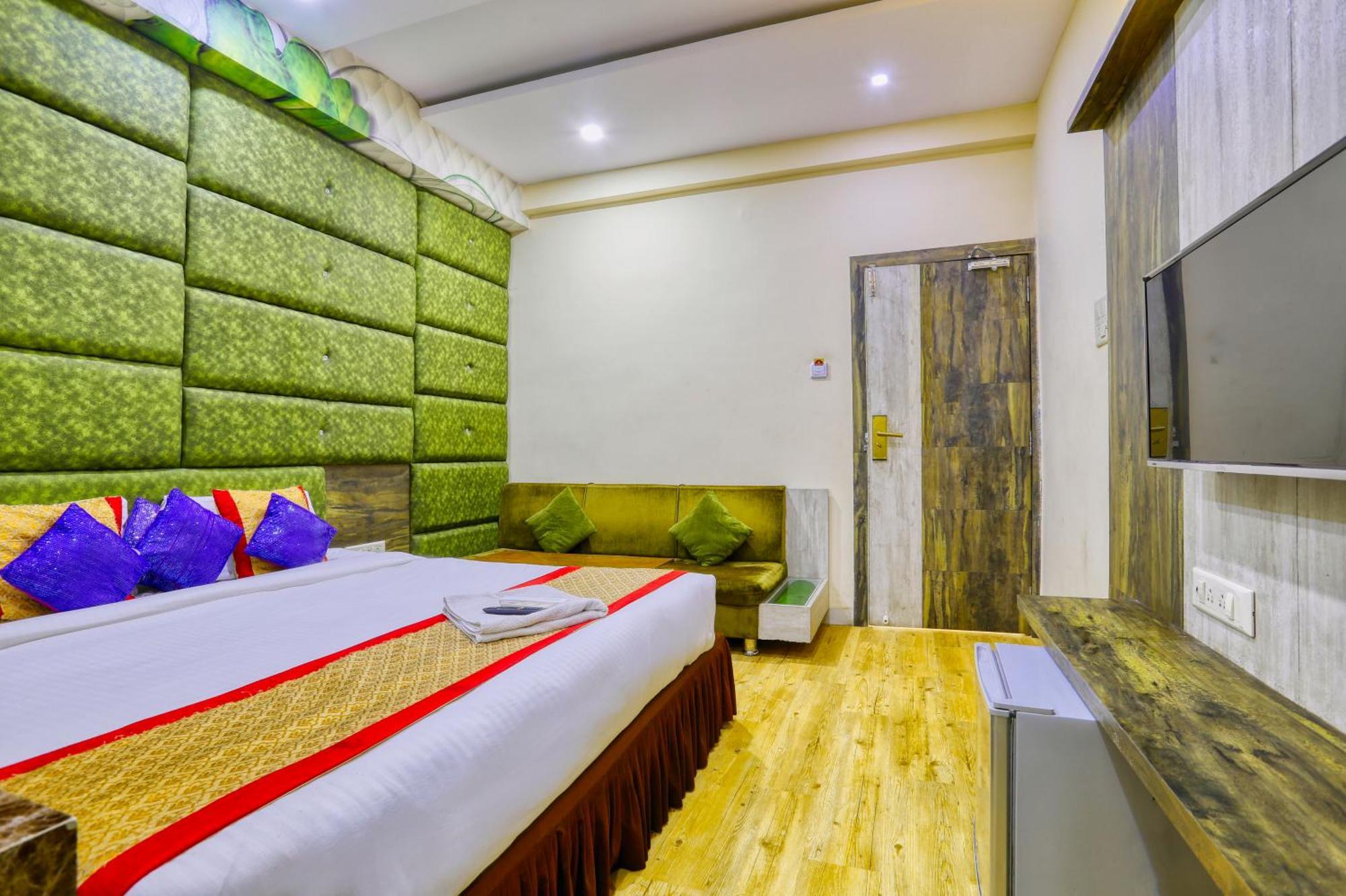 The Ashoka Hotel Индаур Экстерьер фото